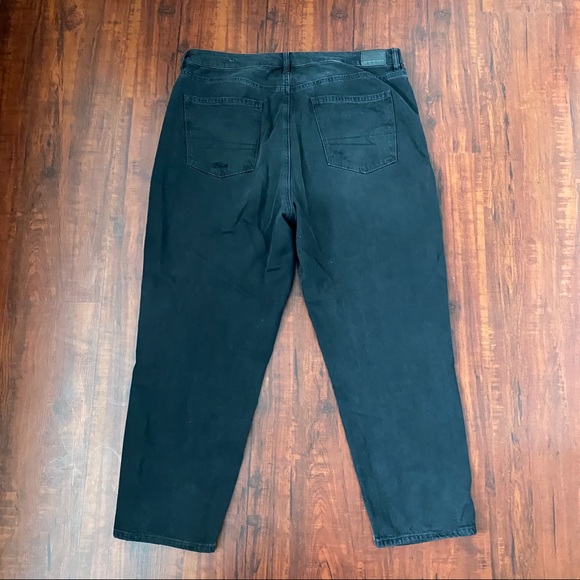 American Eagle Distressed Mom Straight Jean - Picture 2 of 4